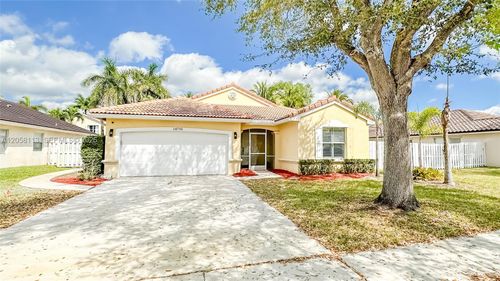 18795-18795 Nw 24th Court, Pembroke Pines, FL, 33029 | Card Image