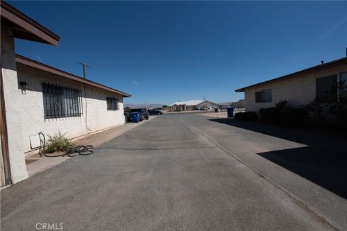 4-12212 Kiowa, Apple Valley, CA, 92308 | Card Image