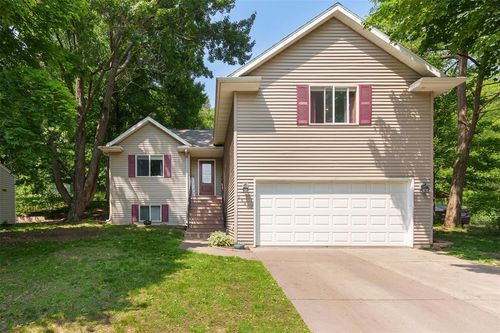 2644 Trindal St, Eau Claire, WI, 54703-3364 | Card Image