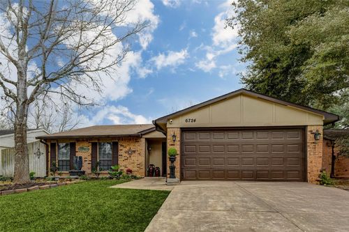 6724 Pickett Dr, Richmond, TX, 77469-5824 | Card Image