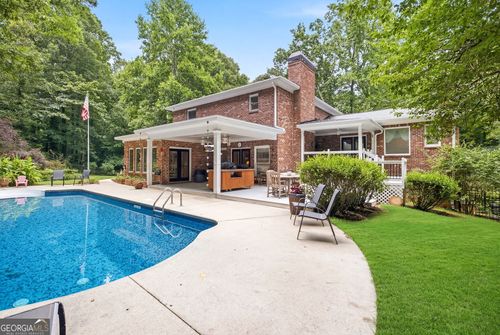661 Wellington Dr, Winder, GA, 30680-7265 | Card Image