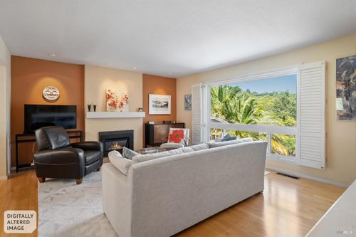 87 Butterfield Road, San Anselmo, CA, 94960 | Card Image