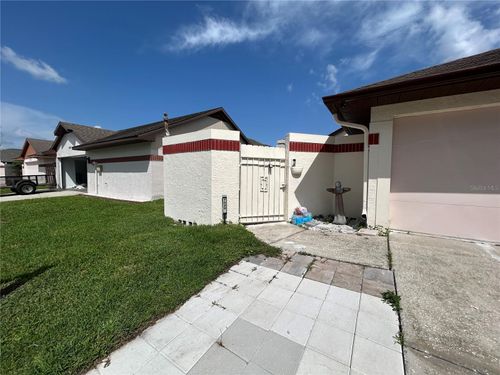 7029 Drury St, Tampa, FL, 33635-9617 | Card Image