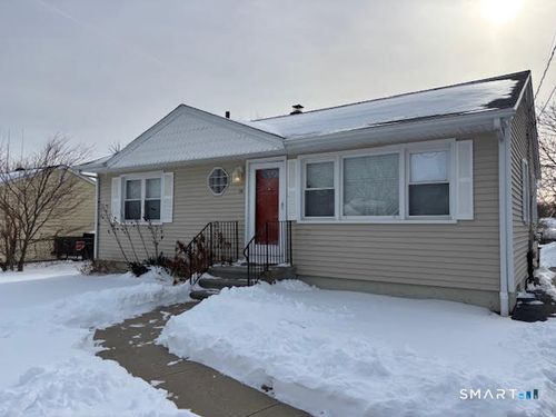 68 South St, West Haven, CT, 06516-7147 | Card Image