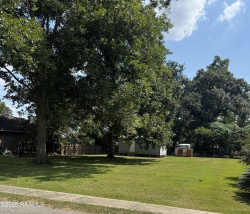 305 1/2 Avenue A, Youngsville, LA, 70592-5707 | Card Image