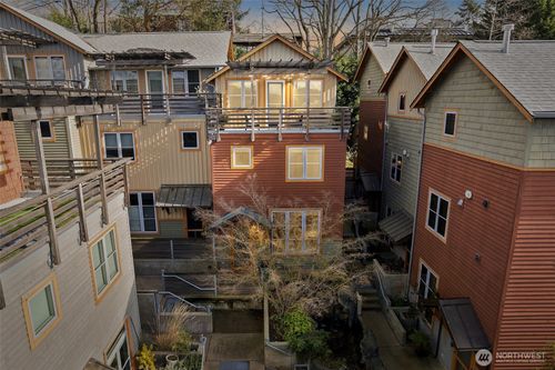 apt-6-3824 Evanston Ave N, Seattle, WA, 98103-9322 | Card Image