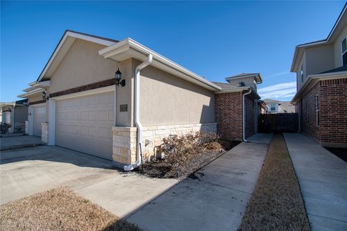 1757 Heath Dr, College Station, TX, 77845-8679 | Card Image