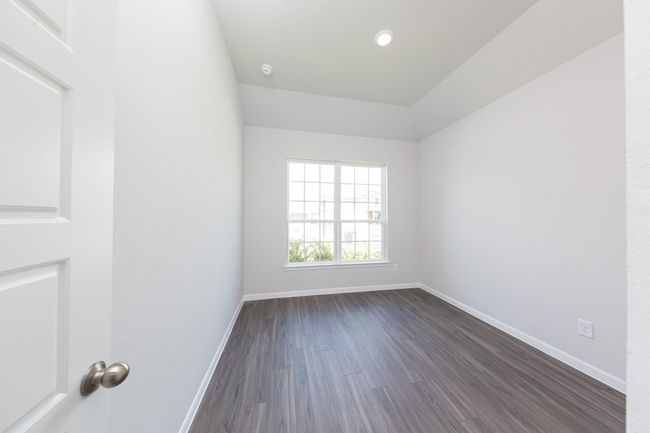 16908 Hazelnut Dr, House other with 3 bedrooms, 2 bathrooms and 2 parking in Conroe TX | Image 14