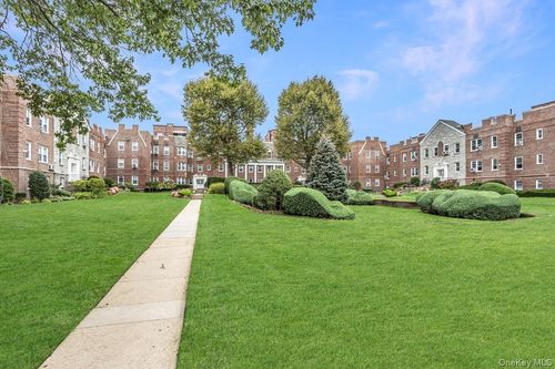 apt-1d-106 S Village Ave, Rockville Centre, NY, 11570-5853 | Card Image