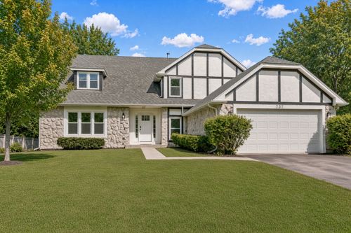 731 Roaring Brook Ln, Algonquin, IL, 60102-4310 | Card Image