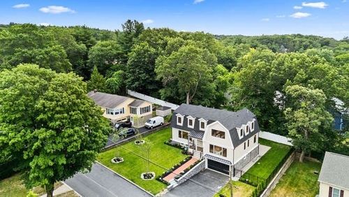 14 Grant Rd, Winchester, MA, 01890-1017 | Card Image