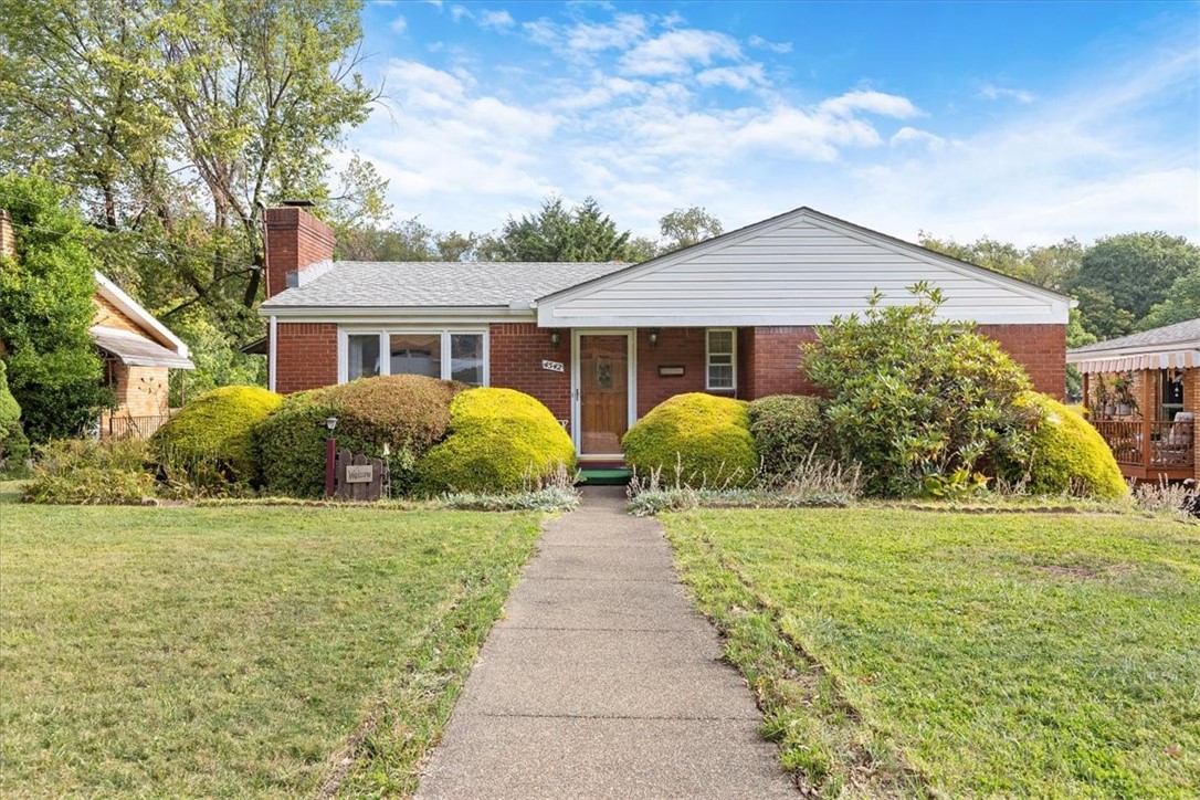 Gates Dr, Homestead, PA 15120
