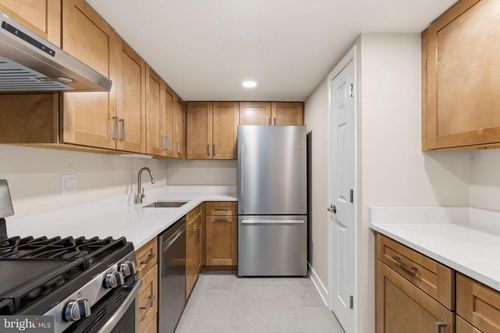 463 Old Forge Xing, DEVON, PA, 19333-1124 | Card Image