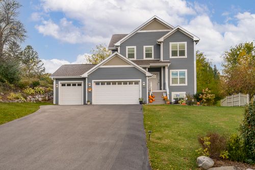 351 Stocks Dr, Delafield, WI, 53018-1806 | Card Image