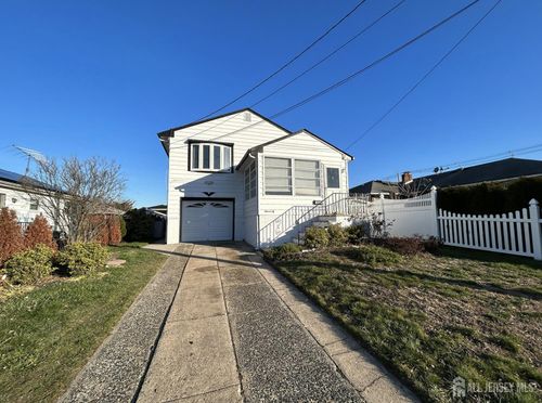 11 Foothills Dr, SOUTH RIVER, NJ, 08882-2303 | Card Image