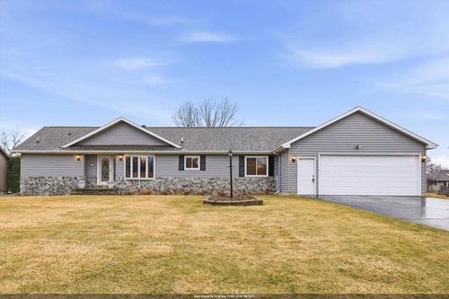 5235 Chesapeake Court, OSHKOSH, WI, 54901 | Card Image