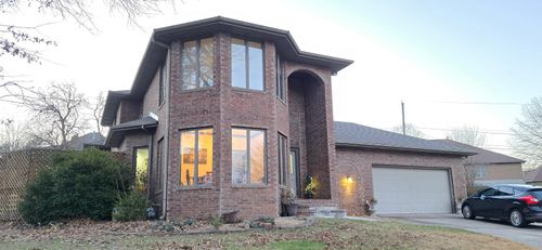 1957 S Oakmont Ave, Springfield, MO, 65809-2926 | Card Image