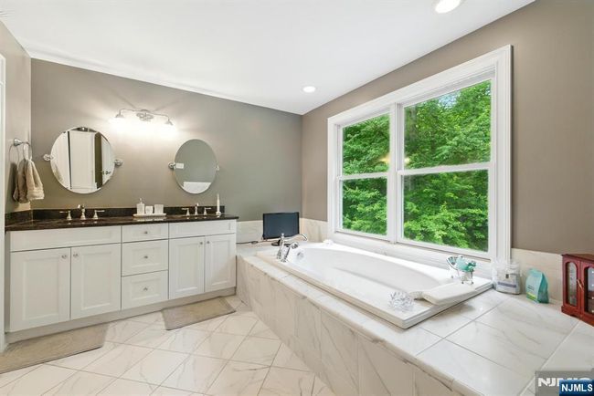 166 Horseneck Rd, House other with 4 bedrooms, 4 bathrooms and null parking in Fairfield NJ | Image 25