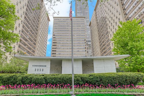 1100a-3950 N Lake Shore Dr, Chicago, IL, 60613-3435 | Card Image