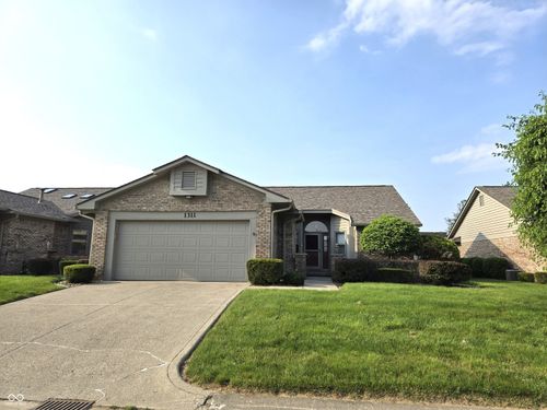 1311 Aaron Dr, Shelbyville, IN, 46176-3300 | Card Image