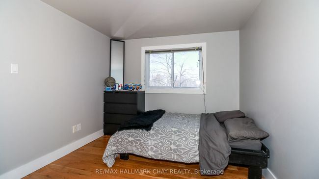 51 Christie Cres, House other with 4 bedrooms, 2 bathrooms and 4 parking in Barrie ON | Image 22