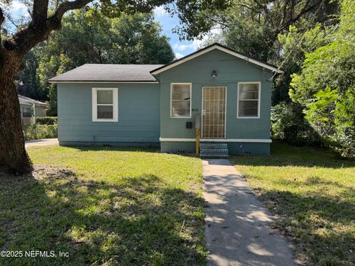 8032 Lexington Dr, Jacksonville, FL, 32208-2872 | Card Image