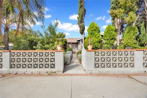 15901 Lassen St, North Hills, CA, 91343-1600 | Card Image