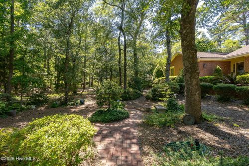 105 Magnolia Ct, Pine Knoll Shores, NC, 28512-6602 | Card Image