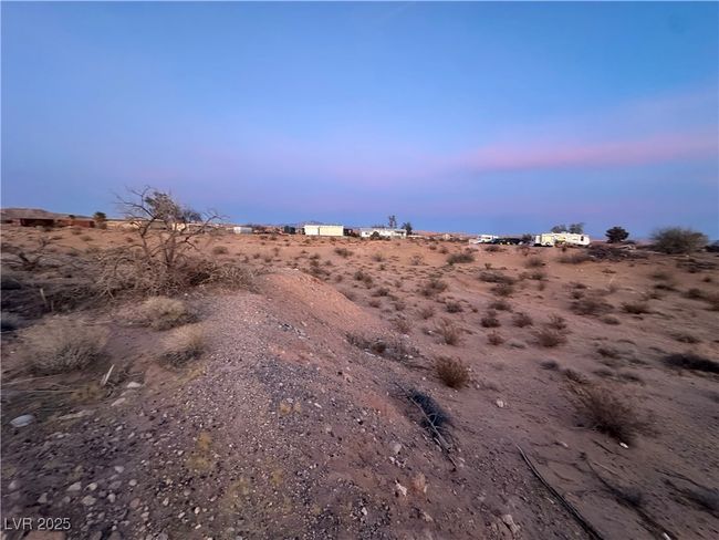 Nature at dusk with a rural view | Image 5