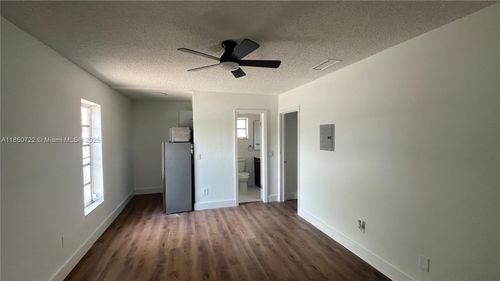 b-2929 Nw 22nd Ct, Miami, FL, 33142-5985 | Card Image