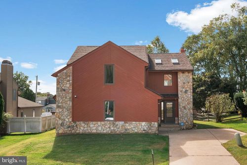 8912 Springview Rd, PHILADELPHIA, PA, 19115-3531 | Card Image