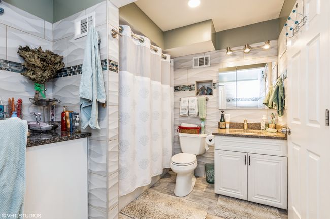 APT-103 - 4900 Foster St, Condo with 1 bedrooms, 1 bathrooms and 29 parking in Skokie IL | Image 19