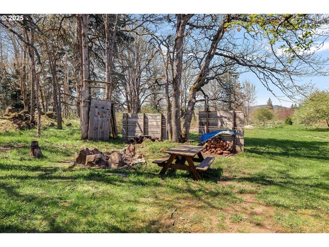 1206 Methodist Rd, House other with 3 bedrooms, 2 bathrooms and 1 parking in Hood River OR | Image 43