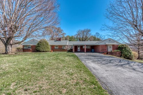 149 Dogwood Dr, Marion, VA, 24354-4401 | Card Image
