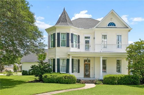 1477 Woodmere Dr, Mandeville, LA, 70471-7459 | Card Image