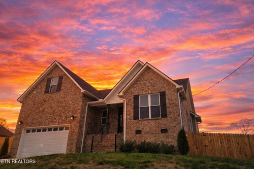 8017 Little Joe Rd, Powell, TN, 37849-3936 | Card Image