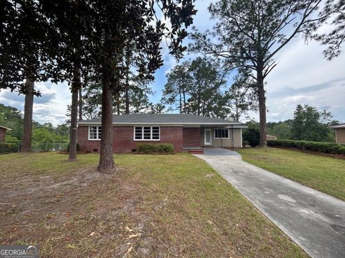 843 Prosperity Dr, Swainsboro, GA, 30401-4612 | Card Image