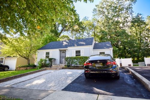 76 Orchard Dr, Clifton, NJ, 07012-2117 | Card Image