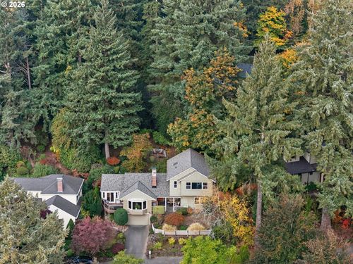 1517 Sw Highland Pkwy, Portland, OR, 97221-2629 | Card Image