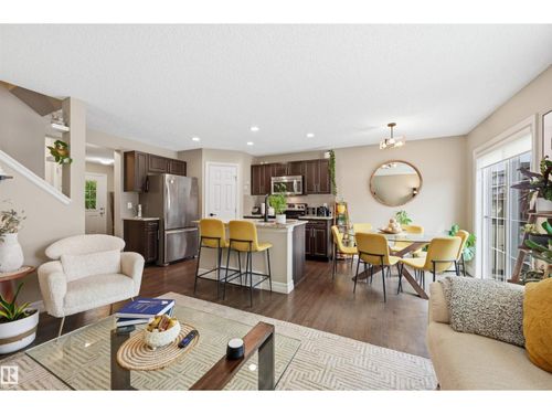 11-5317 3 Ave Sw, Edmonton, AB, T6X0W7 | Card Image
