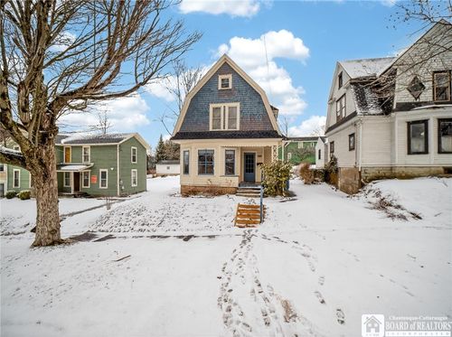 704 Jefferson St, Jamestown, NY, 14701-4843 | Card Image