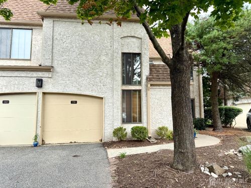 79 Park Gate Dr, Edison, NJ, 08820-4034 | Card Image