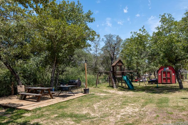 72 Red Fox, House other with 4 bedrooms, 3 bathrooms and null parking in Poteet TX | Image 32