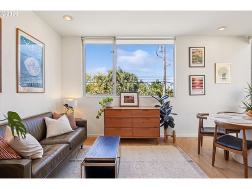 5232 N Williams Ave, Portland, OR, 97217-2736 | Card Image