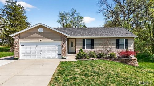 64 David Dr, Saint Charles, MO, 63304-2627 | Card Image