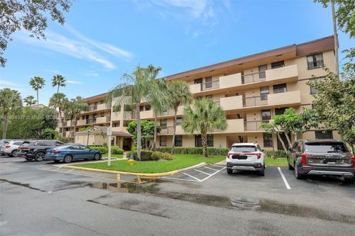 apt-305-2660 Carambola Cir N, Coconut Creek, FL, 33066-2414 | Card Image