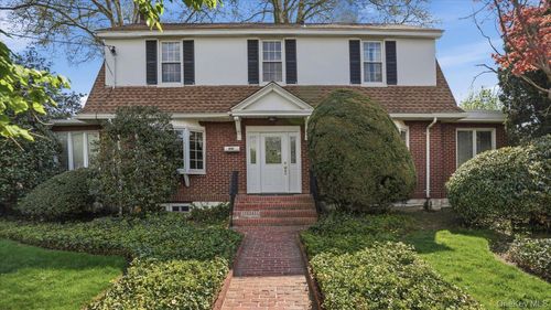 641 158th Street, New York, NY, 11357 | Card Image