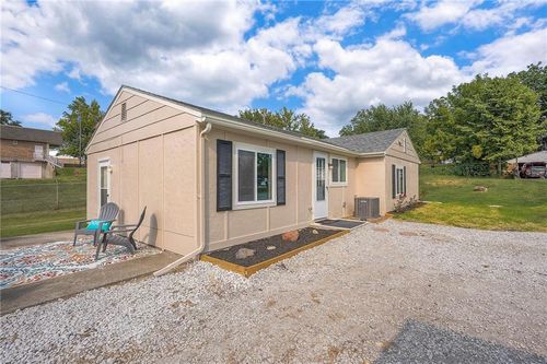 1834 S 13th St, Kansas City, KS, 66103-1007 | Card Image