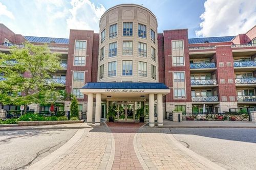 404-35 Baker Hill Blvd, Stouffville, ON, L4A1P8 | Card Image