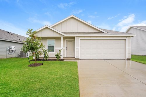 1129 Tufted Dr, Fort Worth, TX, 76134-5879 | Card Image